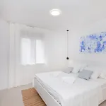 House Aqua ヴィラ *