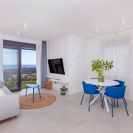 House Aqua Mlini