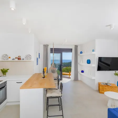 House Aqua *