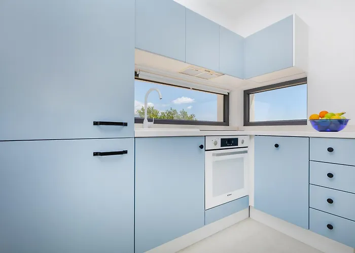 House Aqua