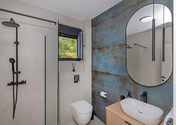 House Aqua